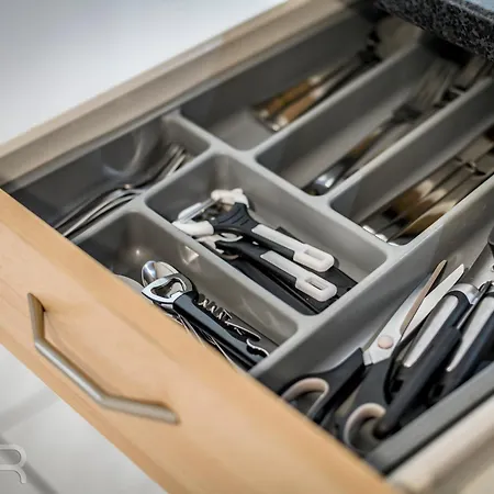 Voll Ausgestattetes Und Moebliertes Mit Einzelbetten - Kueche - Wlan - Terrasse Lägenhet